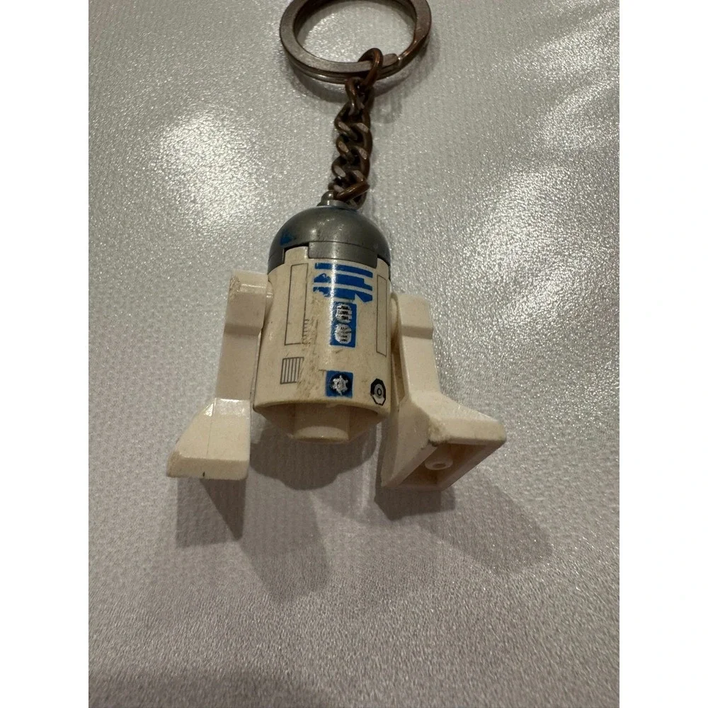 Lego Star Wars R2D2 Minifigure Keychain - Picture 2 of 8